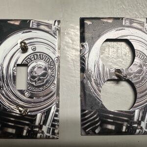 Harley-Davidson Skull Design Outlet Covers - Black and Silver